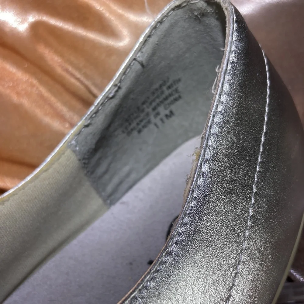 VINTAGE 90’s bowling style silver lace up flats size 11 box 6‎ fits like 11. - Picture 6 of 6